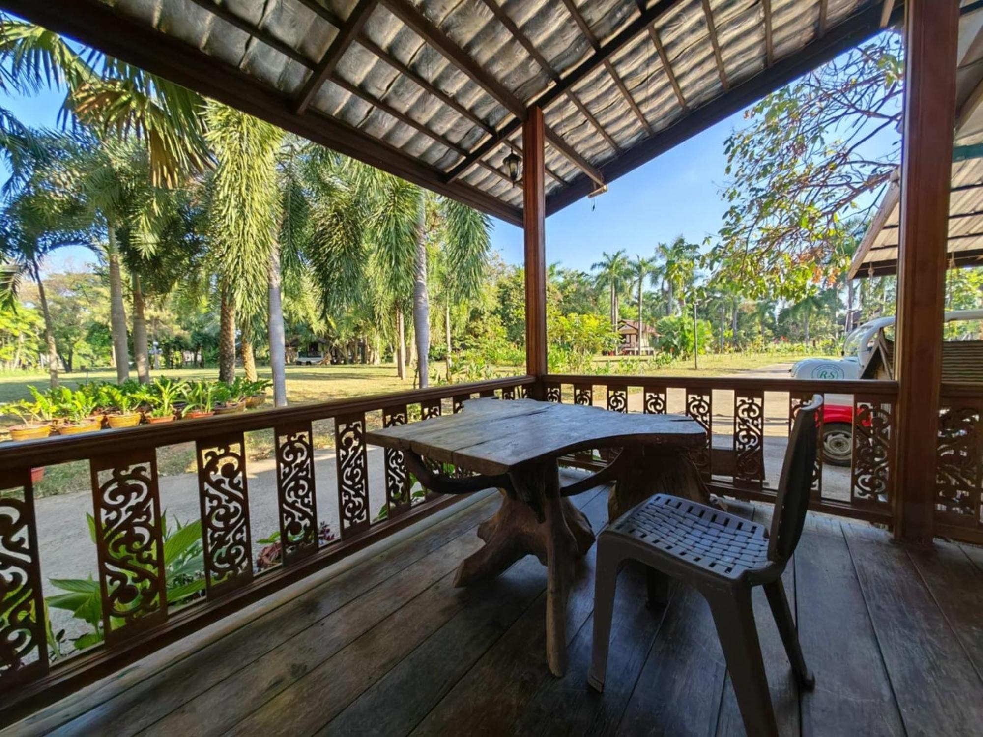 Rs Phong Riverside Resort Khon Kaen Extérieur photo