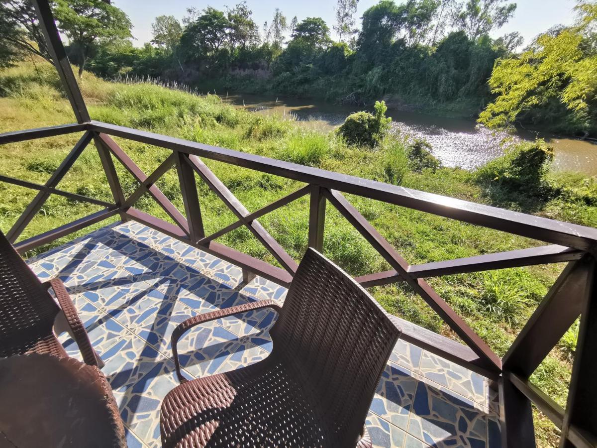 Rs Phong Riverside Resort Khon Kaen Extérieur photo