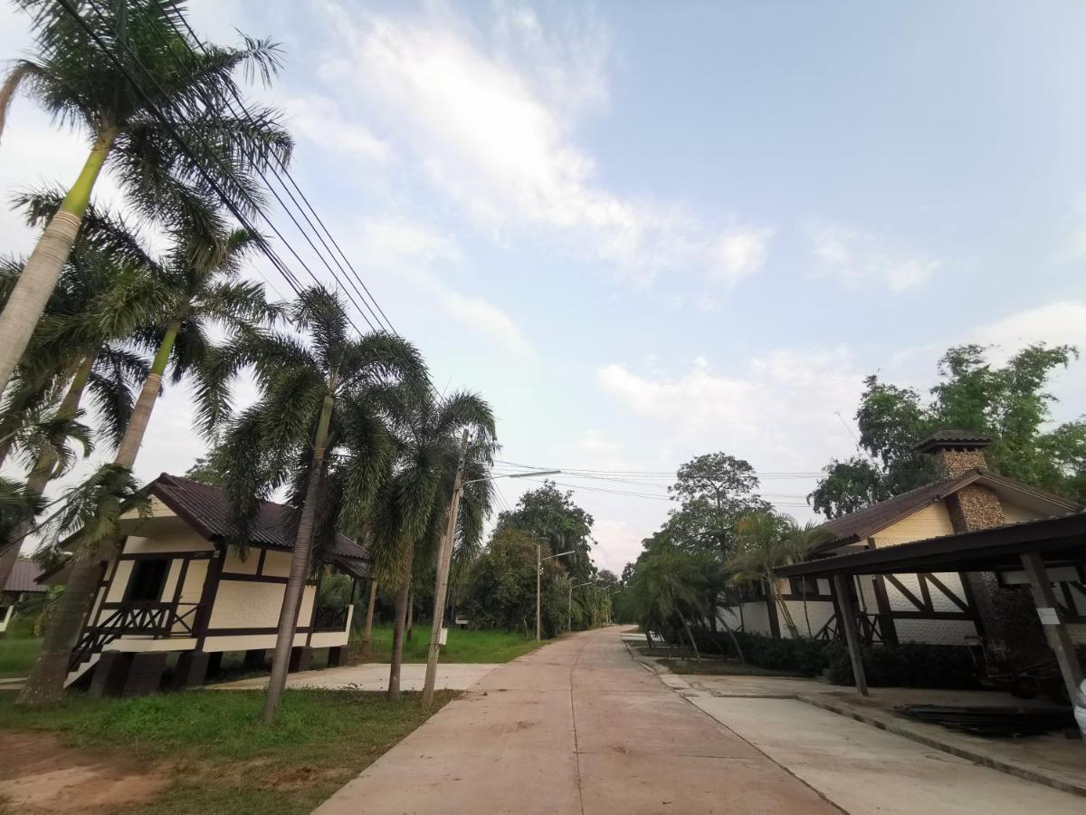 Rs Phong Riverside Resort Khon Kaen Extérieur photo