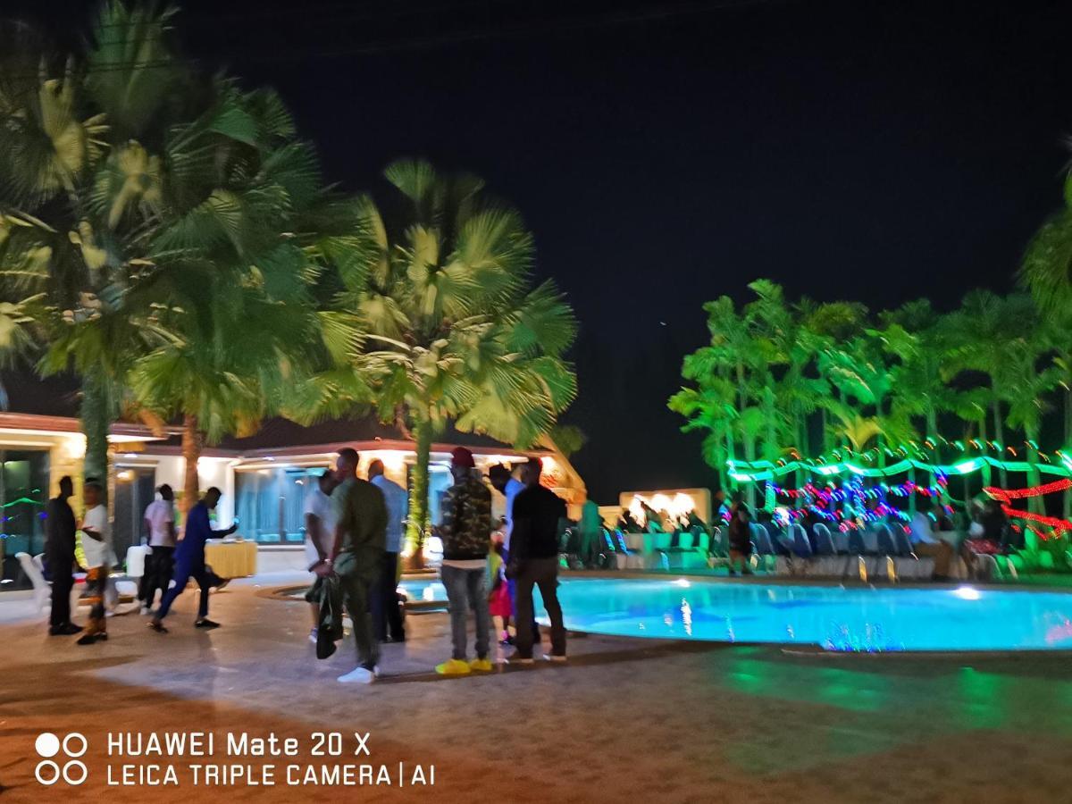 Rs Phong Riverside Resort Khon Kaen Extérieur photo